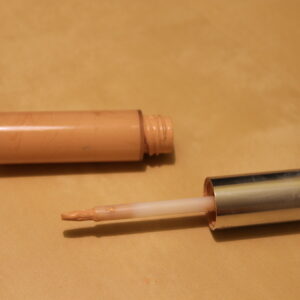 HD Concealer Pen – Warm Beige - product photo